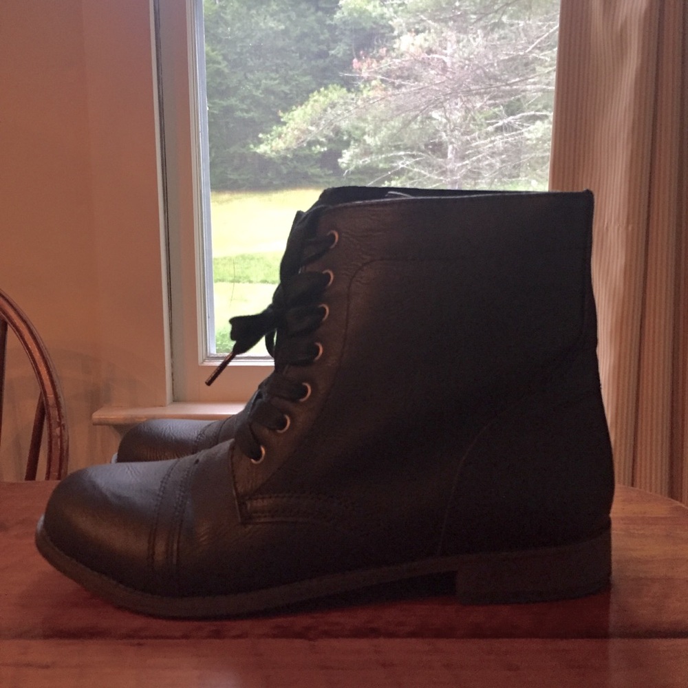 Black Rampage Combat Boots Size 8.5 NWOT